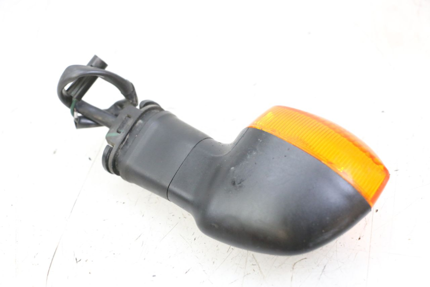 photo de DELANTERO DERECHO INTERMITENTE YAMAHA TDM ABS 900 (2002 - 2014) - Primer plano técnico