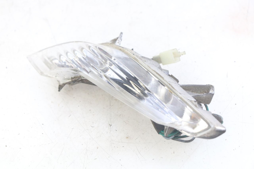 photo de INTERMITENTE DELANTERO DERECHO PEUGEOT TWEET 4T 50 (2010 - 2014) - Primer plano técnico