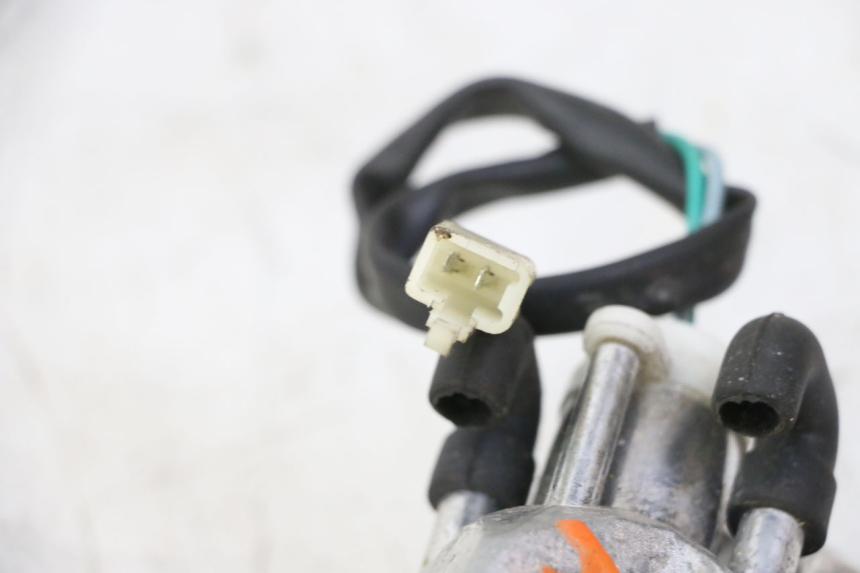 photo de INTERMITENTE DELANTERO DERECHO PEUGEOT TWEET 4T 50 (2018 - 2022) - Primer plano técnico