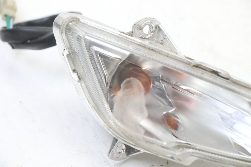 photo de DELANTERO DERECHO INTERMITENTE PEUGEOT TWEET PRO CARGO 50 (2018 - 2022) - Detalle de la pieza