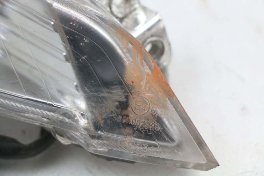 photo de INTERMITENTE DELANTERO DERECHO PEUGEOT TWEET 125 (2018 - 2021) - Otra perspectiva