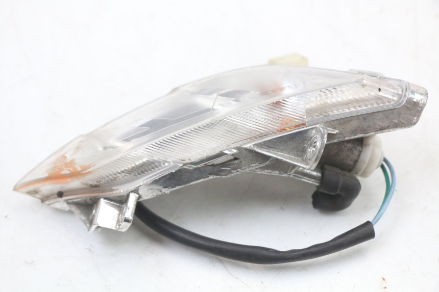 photo de INTERMITENTE DELANTERO DERECHO PEUGEOT TWEET 125 (2018 - 2021) - Primer plano técnico