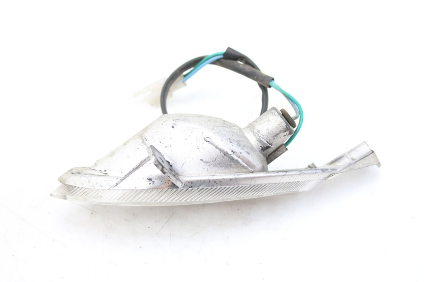 photo de INTERMITENTE DELANTERO DERECHO PEUGEOT V-CLIC VCLIC 50 (2007 - 2013) - Primer plano técnico