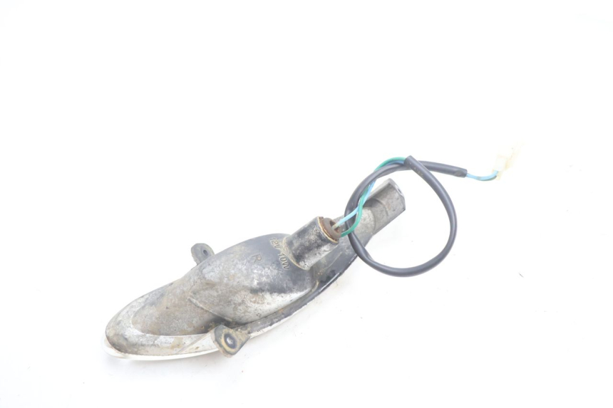 photo de INTERMITENTE DELANTERO DERECHO PEUGEOT V-CLIC VCLIC 50 (2007 - 2013) - Primer plano técnico