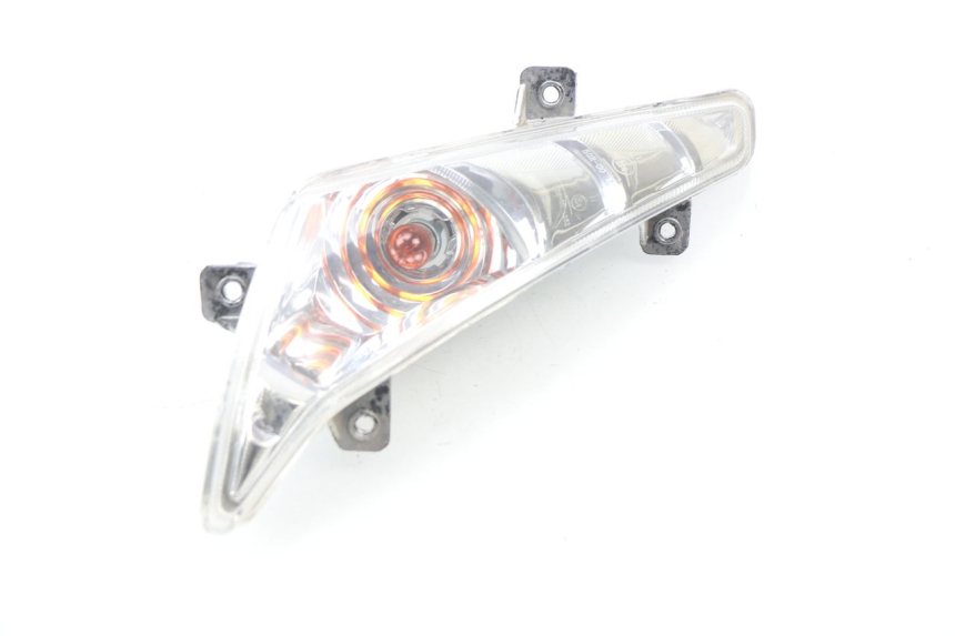 photo de DELANTERO DERECHO INTERMITENTE RAZZO VENICE 50 (2009 - 2014) - Detalles de los puntos de fijación