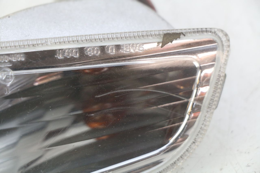 photo de INTERMITENTE DELANTERO DERECHO PIAGGIO VESPA LX 2T 50 (2005 - 2013) - Detalle de la pieza