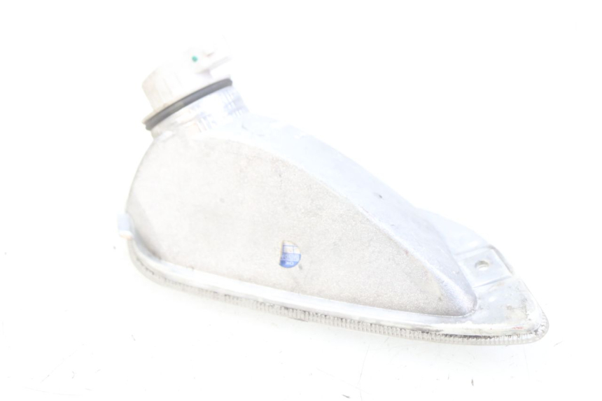 photo de INTERMITENTE DELANTERO DERECHO PIAGGIO VESPA LX 2T 50 (2005 - 2013) - Otra perspectiva