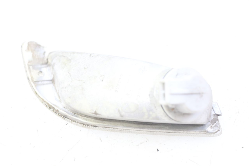 photo de INTERMITENTE DELANTERO DERECHO PIAGGIO VESPA LX 2T 50 (2005 - 2013) - Zoom estado de uso