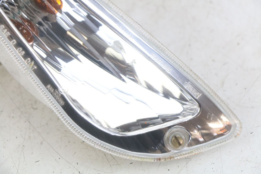 photo de INTERMITENTE DELANTERO DERECHO PIAGGIO VESPA S 2T 50 (2007 - 2014) - Detalle de la pieza