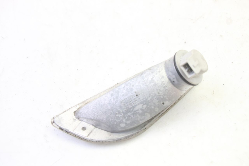 photo de INTERMITENTE DELANTERO DERECHO PIAGGIO VESPA S 2T 50 (2007 - 2014) - Primer plano técnico