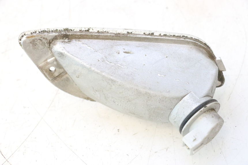 photo de INTERMITENTE DELANTERO DERECHO PIAGGIO VESPA S 2T 50 (2007 - 2014) - Primer plano técnico