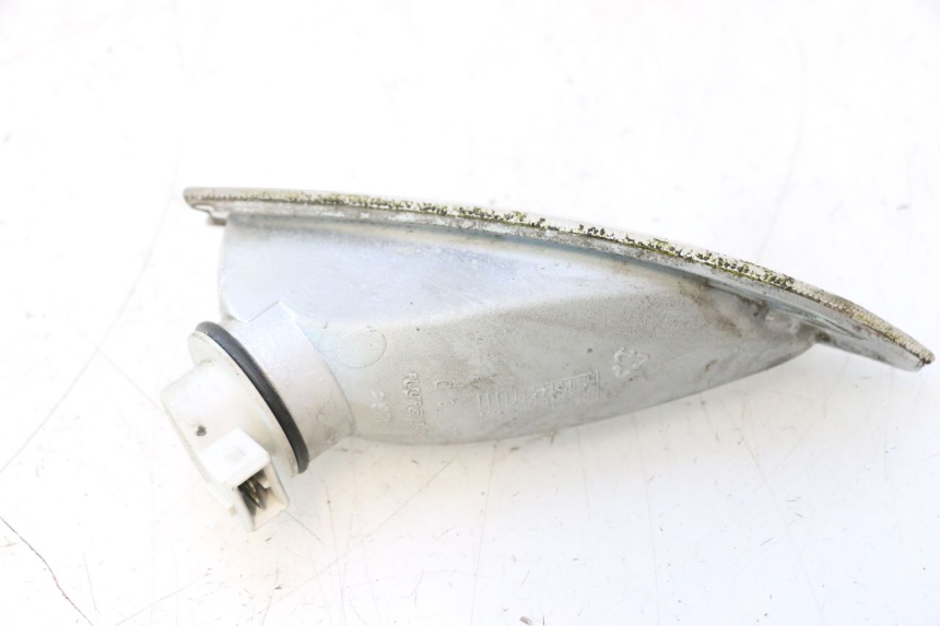 photo de INTERMITENTE DELANTERO DERECHO PIAGGIO VESPA S 2T 50 (2007 - 2014) - Detalles de los puntos de fijación