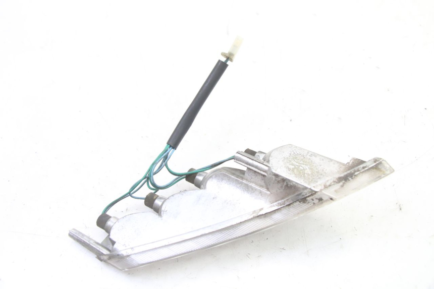 photo de DELANTERO DERECHO INTERMITENTE PEUGEOT VIVACITY NEW 2T 50 (2008 - 2017) - Zoom estado de uso