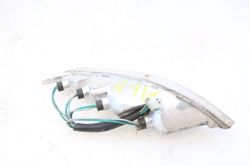 photo de DELANTERO DERECHO INTERMITENTE PEUGEOT VIVACITY NEW 2T 50 (2008 - 2017) - Estado de la superficie y material