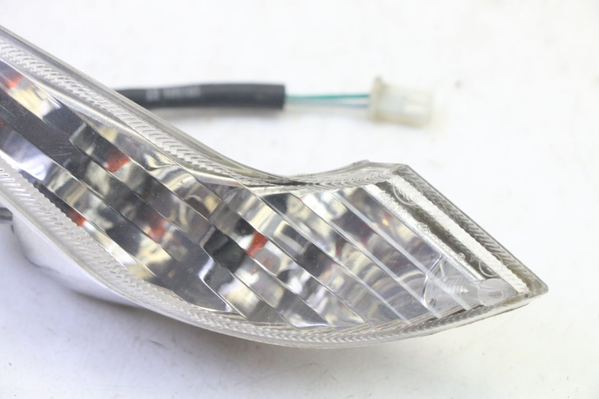 photo de DELANTERO DERECHO INTERMITENTE PEUGEOT VIVACITY NEW 4T 50 (2008 - 2017) - Zoom estado de uso