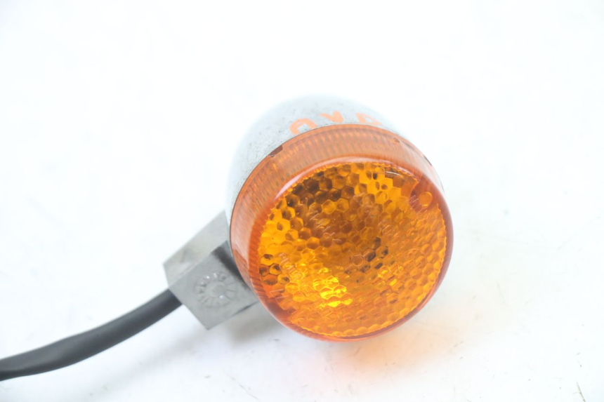 photo de DELANTERO DERECHO INTERMITENTE YAMAHA WHY 50 (1998 - 2000) - Zoom estado de uso