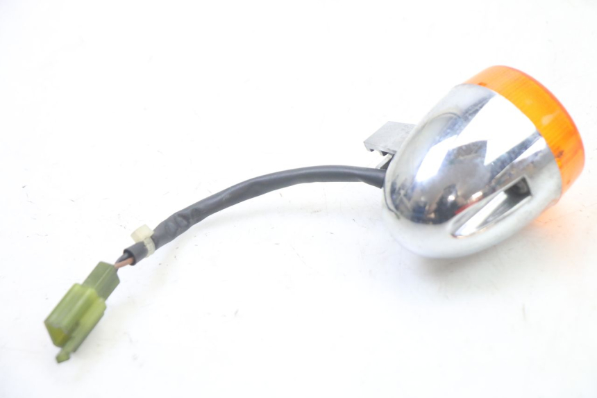 photo de DELANTERO DERECHO INTERMITENTE YAMAHA WHY 50 (1998 - 2000) - Otra perspectiva