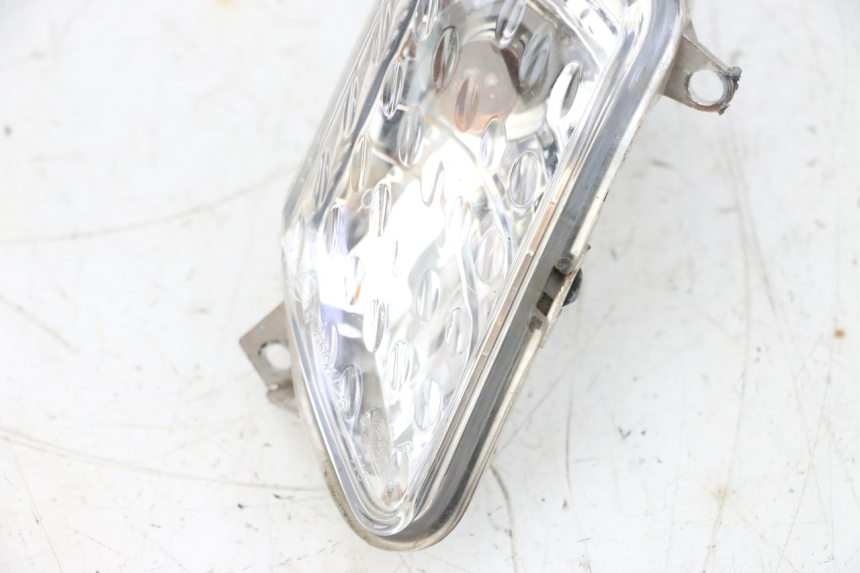 photo de INTERMITENTE DELANTERO DERECHO YAMAHA XMAX X-MAX 125 (2006 - 2009) - Zoom estado de uso