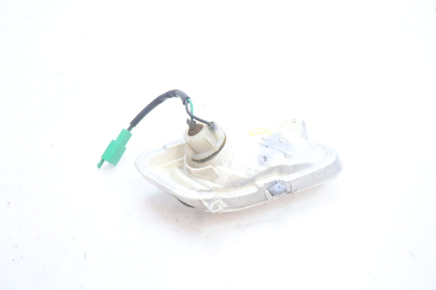 photo de INTERMITENTE DELANTERO DERECHO YAMAHA XMAX X-MAX 125 (2006 - 2009) - Zoom estado de uso