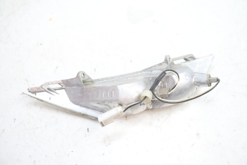 photo de DELANTERO DERECHO INTERMITENTE PIAGGIO X8 STREET 125 (2006 - 2007) - Primer plano técnico