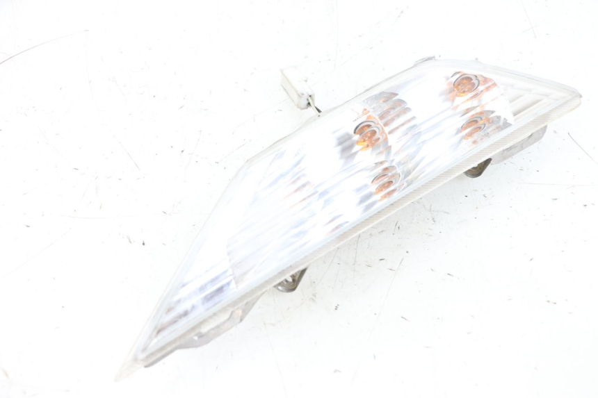 photo de INTERMITENTE DELANTERO DERECHO PIAGGIO X8 125 (2004 - 2007) - Zoom estado de uso