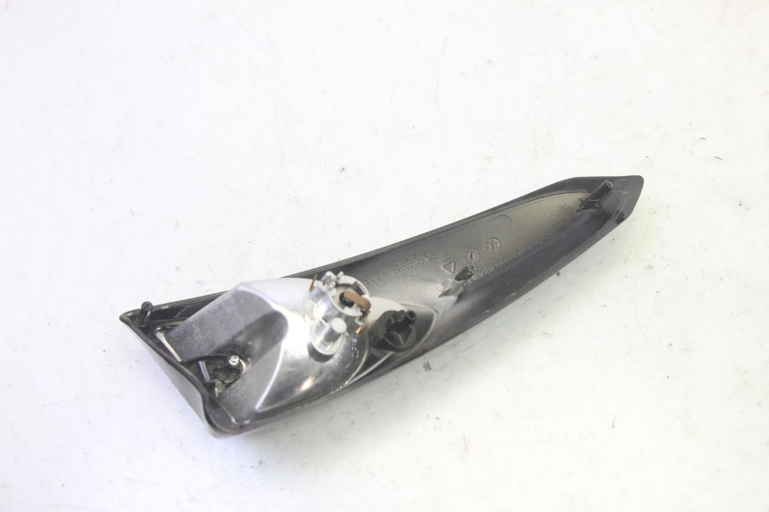 photo de INTERMITENTE DELANTERO DERECHO PIAGGIO XEVO - X EVO 125 (2007 - 2017) - Vista general del producto