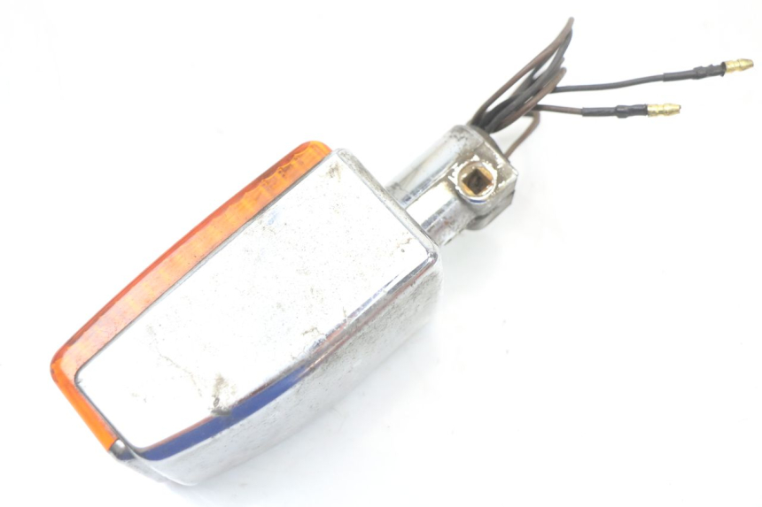 photo de DELANTERO DERECHO INTERMITENTE YAMAHA XJ F 900 (1983 - 1994) - Otra perspectiva