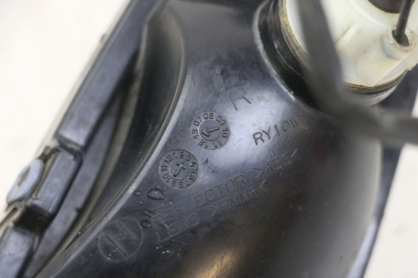 photo de DELANTERO DERECHO INTERMITENTE YAMAHA NEO'S NEOS 2T EASY 50 (2013 - 2016) - Detalle de la pieza