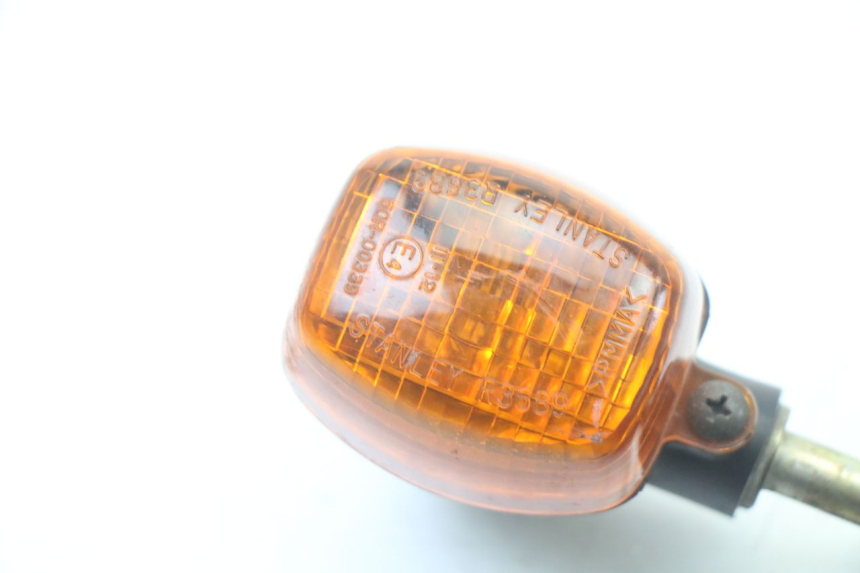 photo de DELANTERO DERECHO INTERMITENTE YAMAHA SR 125 (1982 - 2003) - Zoom estado de uso