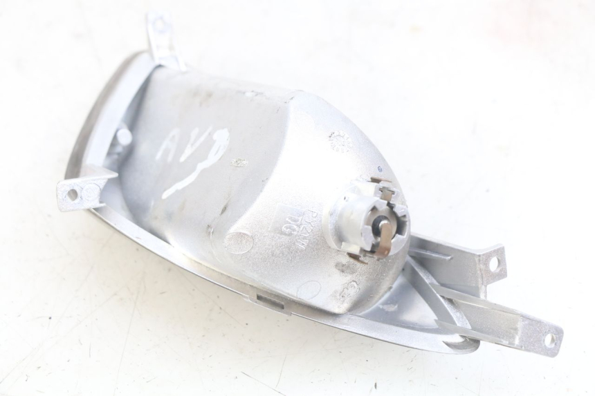 photo de DELANTERO DERECHO INTERMITENTE YAMAHA YP MAJESTY 125 (2007 - 2010) - Vista general del producto