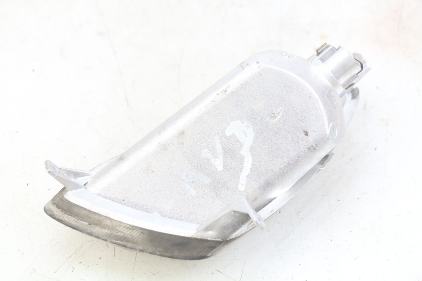 photo de DELANTERO DERECHO INTERMITENTE YAMAHA YP MAJESTY 125 (2007 - 2010) - Detalles de los puntos de fijación