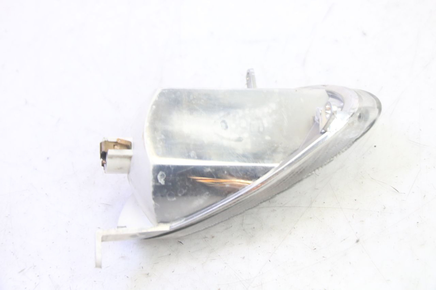 photo de DELANTERO DERECHO INTERMITENTE YAMAHA YP MAJESTY 125 (2002 - 2006) - Otra perspectiva