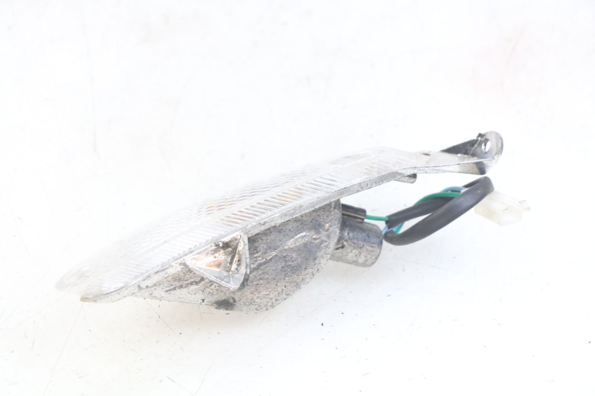 photo de INTERMITENTE DELANTERO DERECHO UNIVERSAL BIKE ZN50QT-11B 50 (2018 - 2021) - Otra perspectiva