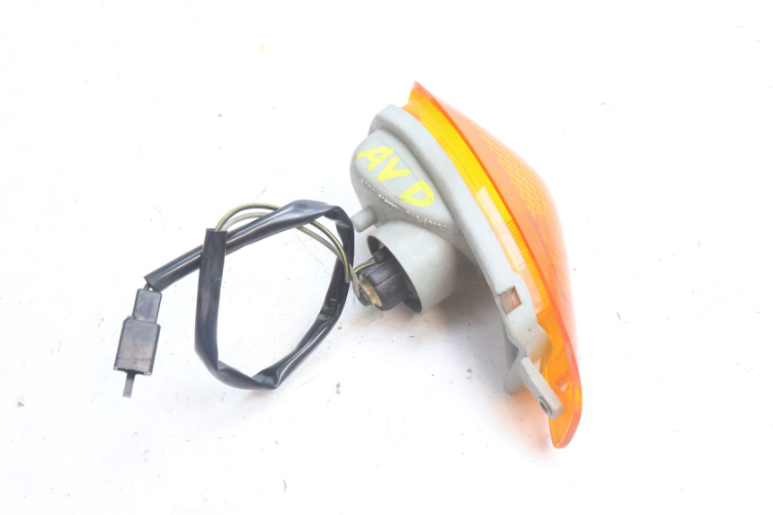 photo de DELANTERO DERECHO INTERMITENTE KAWASAKI ZZR 600 (1995 - 2004) - Vista general del producto