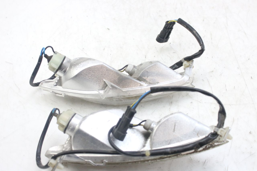 photo de INTERMITENTE DELANTERO PIAGGIO FLY 4T 50 (2013 - 2017) - Detalle de la pieza