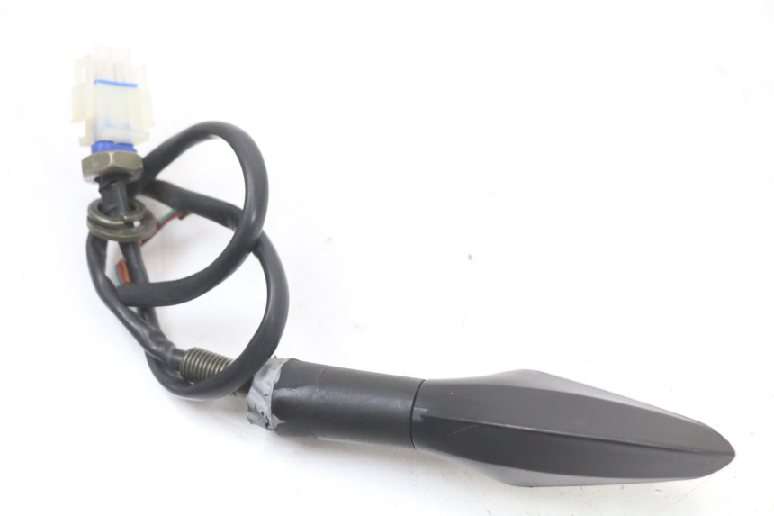 photo de Intermitente delantero izquierdo E-MAX 80L 1 (2011 - 2014) - Zoom estado de uso