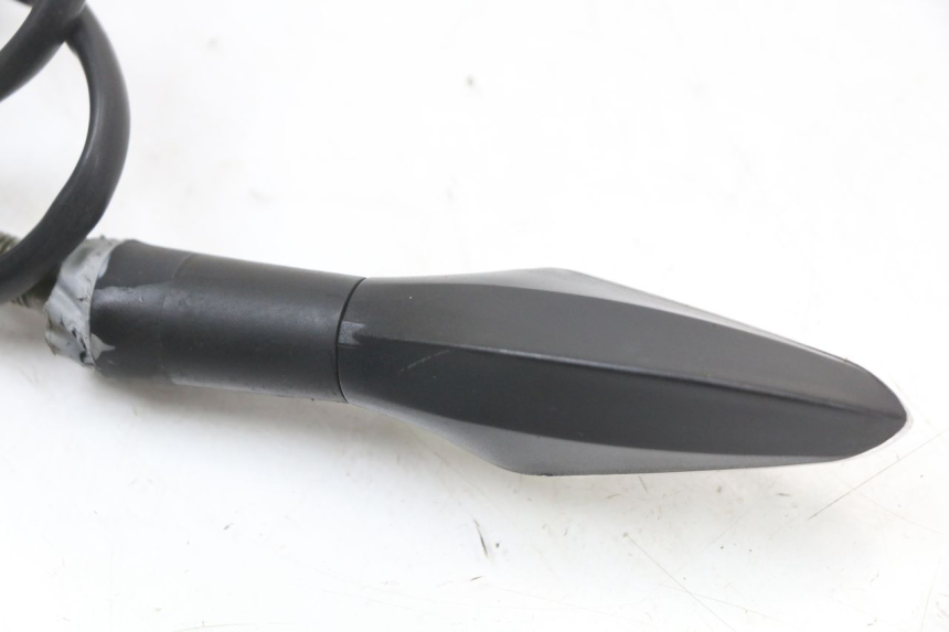 photo de Intermitente delantero izquierdo E-MAX 80L 1 (2011 - 2014) - Otra perspectiva