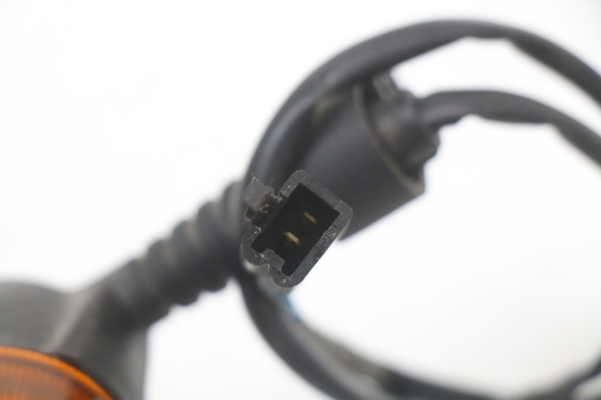 photo de DELANTERO IZQUIERDO INTERMITENTE DAELIM A-FOUR 2T 50 (2005 - 2012) - Primer plano técnico