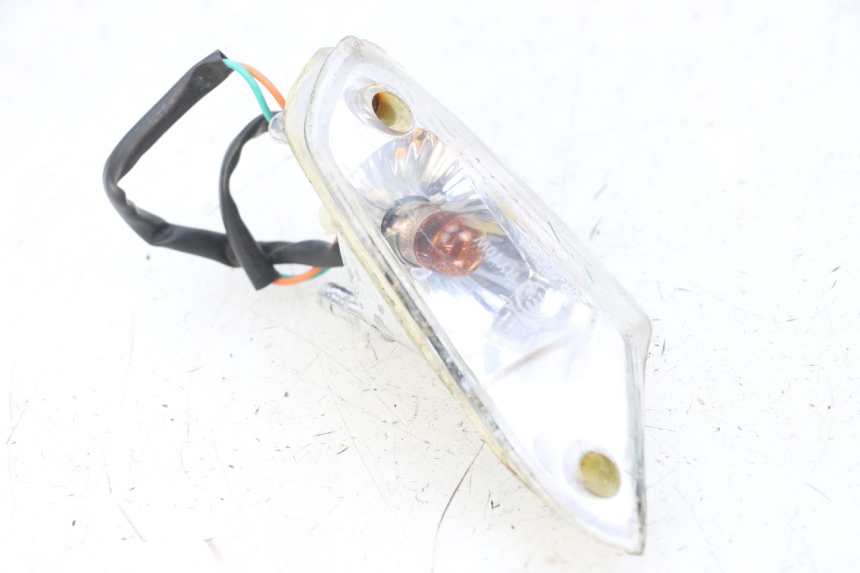 photo de INTERMITENTE DELANTERO IZQUIERDO KYMCO AGILITY 4T 50 (2018 - 2022) - Detalles de los puntos de fijación