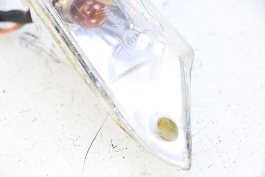 photo de INTERMITENTE DELANTERO IZQUIERDO KYMCO AGILITY 4T 50 (2018 - 2022) - Estado de la superficie y material