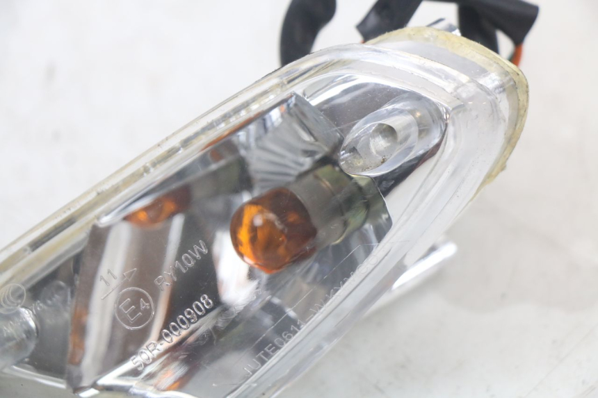 photo de INTERMITENTE DELANTERO IZQUIERDO KYMCO AGILITY 4T 50 (2018 - 2022) - Zoom estado de uso