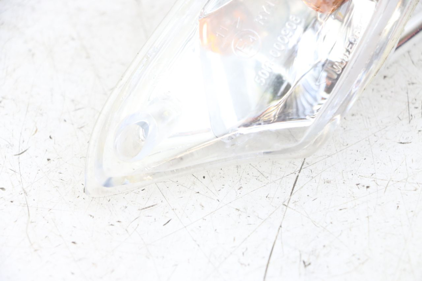 photo de INTERMITENTE DELANTERO IZQUIERDO KYMCO AGILITY 4T 50 (2018 - 2022) - Estado de la superficie y material