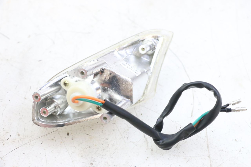 photo de INTERMITENTE DELANTERO IZQUIERDO KYMCO AGILITY 4T 50 (2018 - 2022) - Otra perspectiva