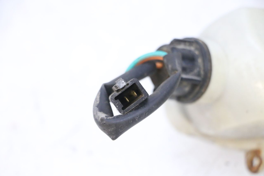 photo de DELANTERO IZQUIERDO INTERMITENTE KYMCO AGILITY CITY 4T 50 (2008 - 2016) - Primer plano técnico