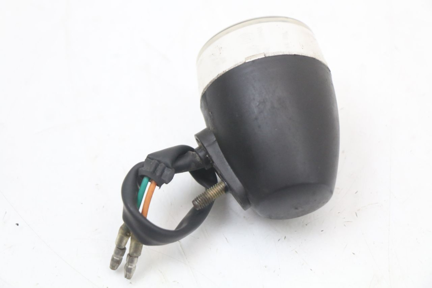 photo de DELANTERO IZQUIERDO INTERMITENTE KYMCO AGILITY PREMIUM 50 (2007 - 2010) - Primer plano técnico