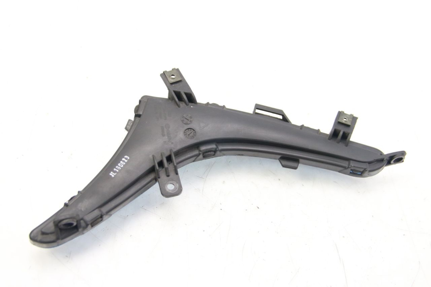 photo de INTERMITENTE DELANTERO IZQUIERDO ECCITY ARTELEC 670 1 (2013 - 2017) - Otra perspectiva