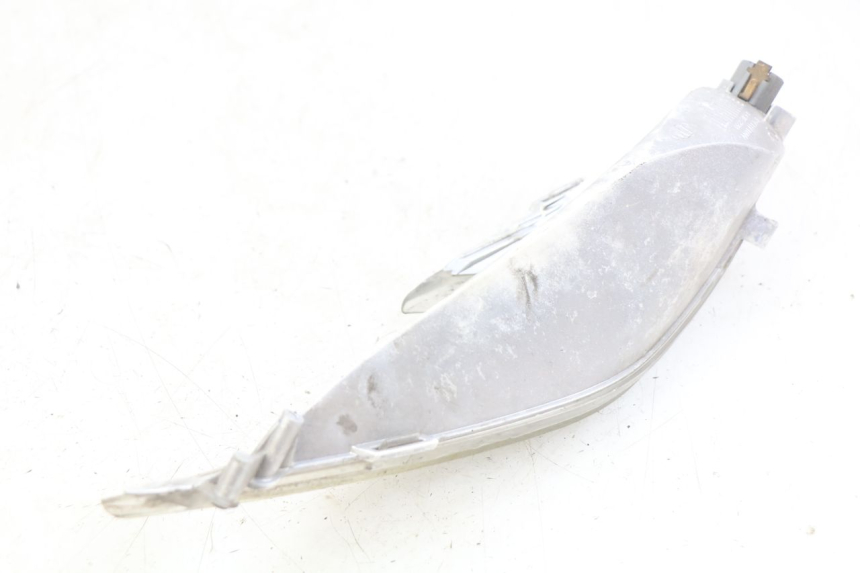 photo de INTERMITENTE DELANTERO IZQUIERDO APRILIA ATLANTIC 500 (2002 - 2003) - Detalles de los puntos de fijación