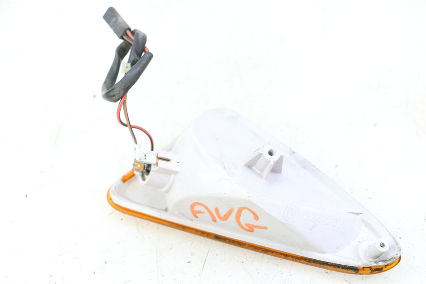 photo de INTERMITENTE DELANTERO IZQUIERDO BMW C1 125 (2000 - 2003) - Primer plano técnico