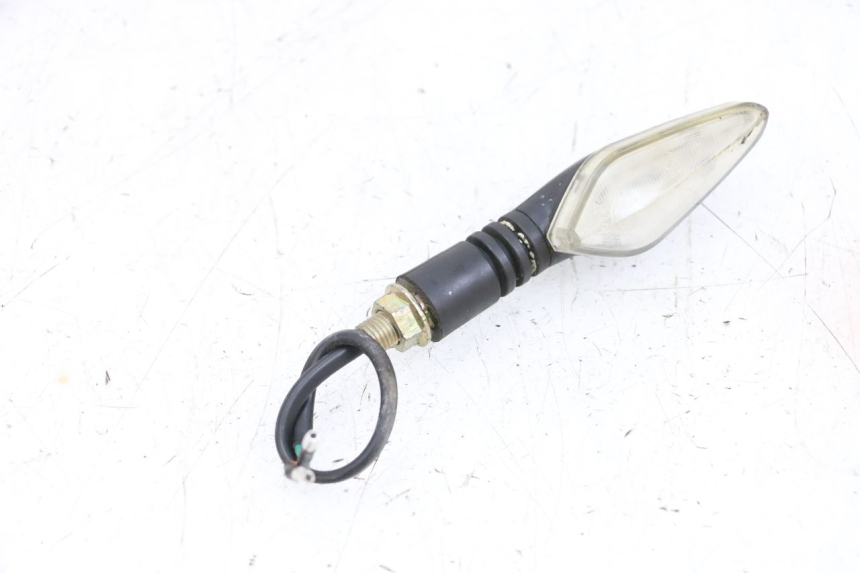 photo de DELANTERO IZQUIERDO INTERMITENTE MAG POWER BOMBERS 4T 50 (2016 - 2026) - Primer plano técnico