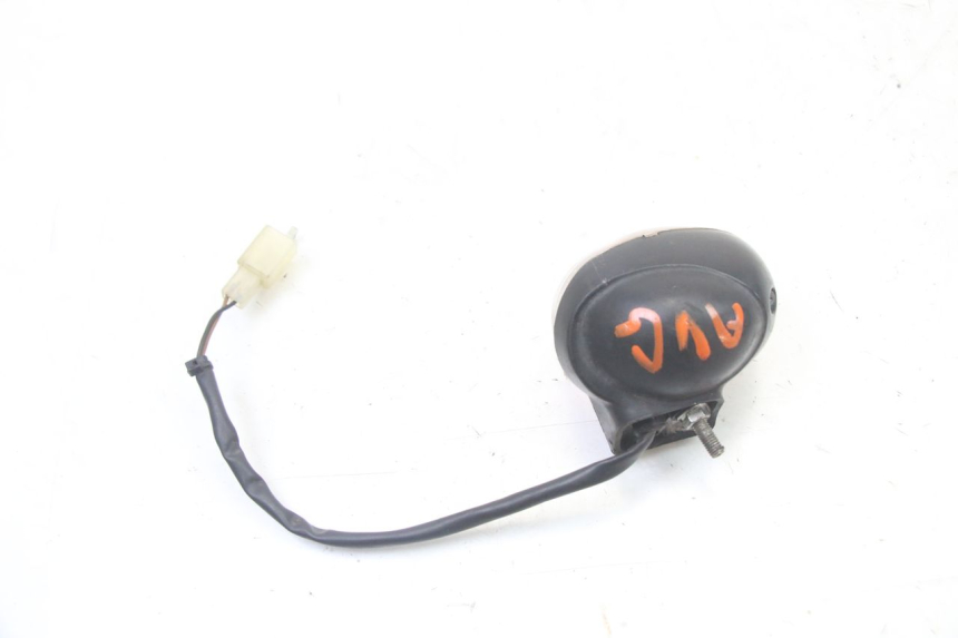 photo de DELANTERO IZQUIERDO INTERMITENTE MBK BOOSTER SPIRIT NAKED 50 (2004 - 2017) - Otra perspectiva